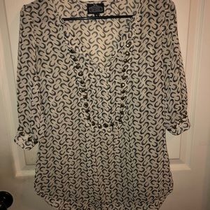 - Angie Horseshoe pattern popover shirt M